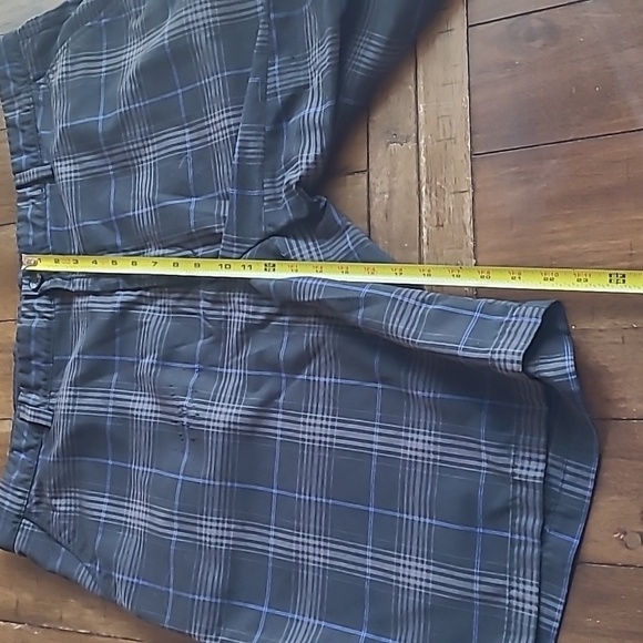 Greg Norman for Tasso Ella Blue Plaid Golf Shorts size 40 - Picture 5 of 5